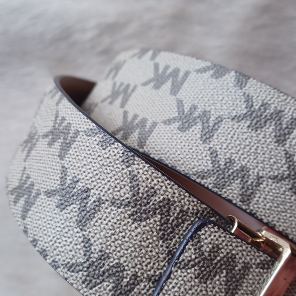 Michael Kors Belt - Picture 4 of 14